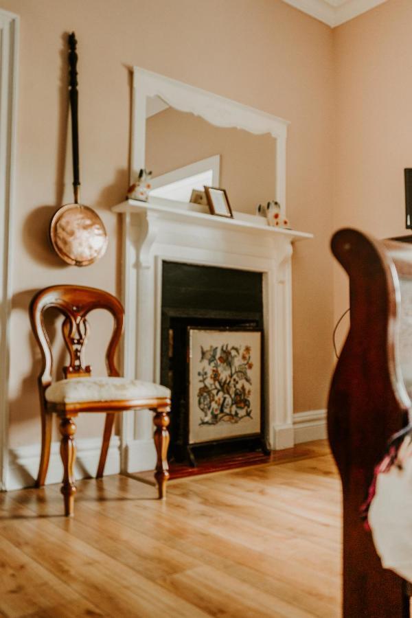Abbeyview House Bed and Breakfast Abbeyshrule Exteriör bild